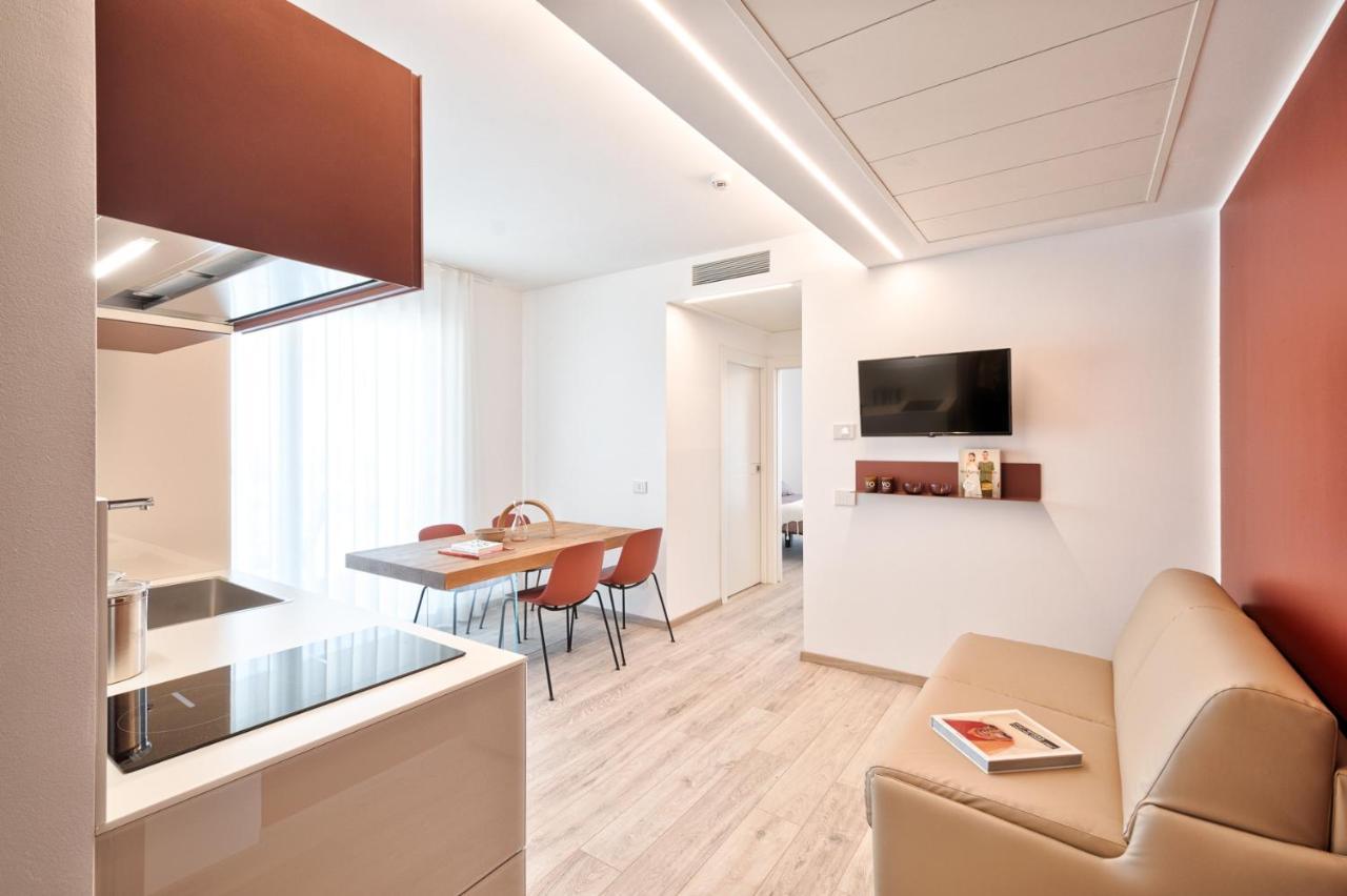 Aparthotel Albamarina *
